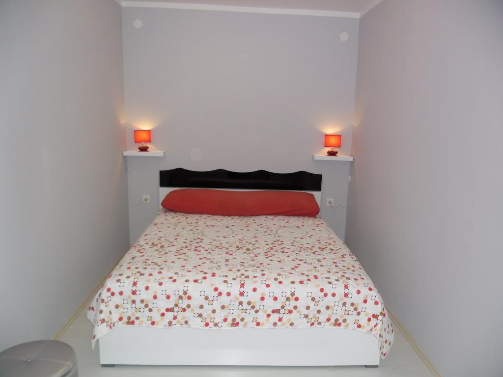 Apartments Jerine Tribunj  Room photo