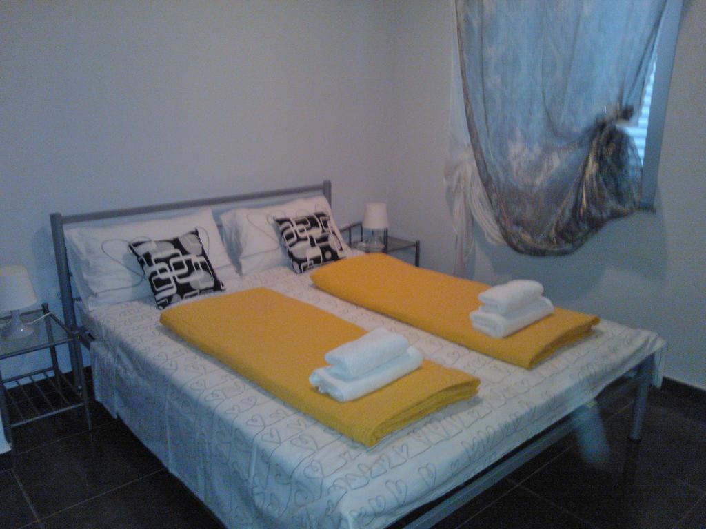 Apartments Jerine Tribunj  Room photo